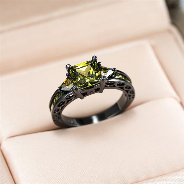 Anéis de casamento delicados anel de cristal verde feminino charme 14kt de ouro preto para mulheres punk noivo de zircão de zircão