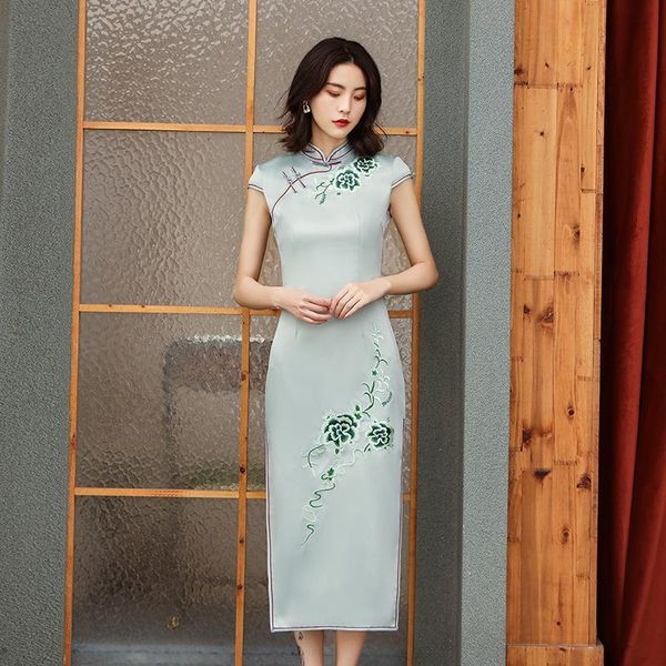 Abbigliamento etnico Donna Verde Elegante Qipao Sexy Raso Cheongsam Ricamo Fiore Abito cinese Classico Slim Long Vestidos Plus Size 3xl 4xl