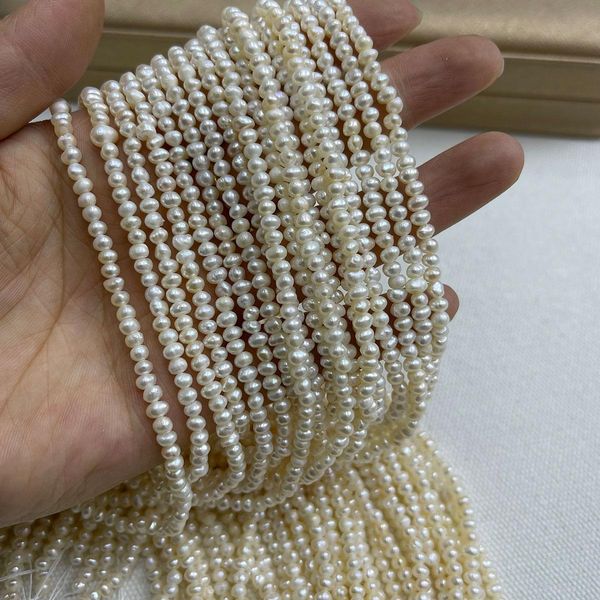 Perle di isolamento di perle d'acqua dolce naturali di cristallo per la creazione di gioielli Bracciale fai da te Orecchini Collana Accessori Dimensioni 3,53,8 MM