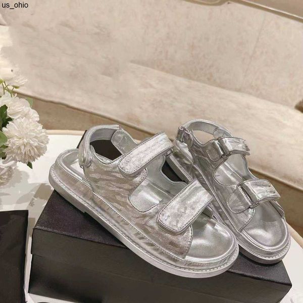 Sandalen Leder mit Nähten Klettverschluss Sandalen Sportlich Lässig Damen Gold Silber Designer Schwarz Weiß Sommer Mädchen Mode Schuhe J230522