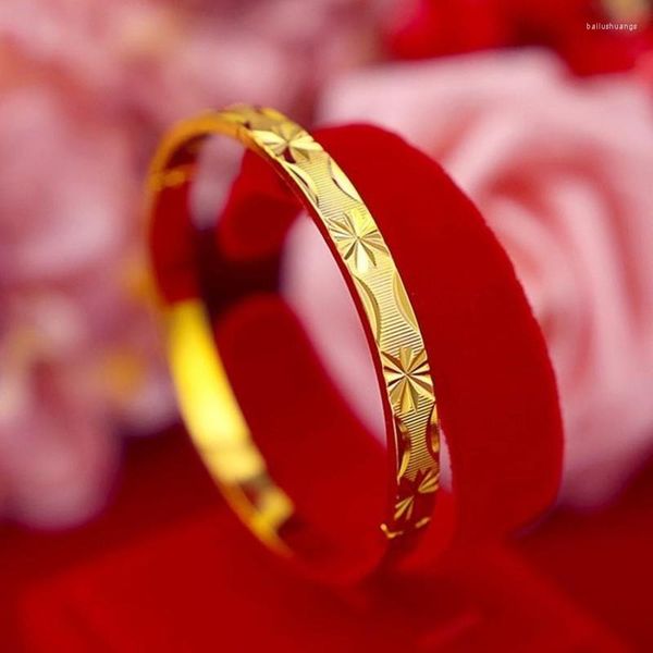 Bangle Trendy esculpida 18K Amarelo Gold Bracelet Jewelry Gift Diâmetro de 55cm