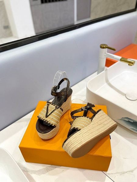 Tasarımcı Lüks Sandalet Yüksek Topuk Sandal Kadınlar Espadrille Platform Pompalar Deri Topuklu Ayakkabılar Moda Ayakkabıları Leydi Nakış Kama Sandal Boyutu 35-42