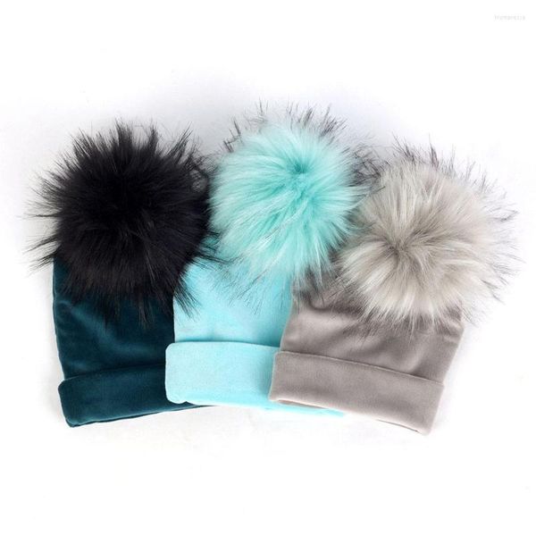 Boinas 2023 Autumn Winter WhiM mais quente Velvet Childs Crianças Favoras de pompom de pompom chapéus macios meninos meninas de garotas