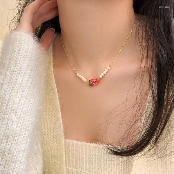 Colares de pingentes temperamento em um colar de planta rosa de rosa rosa para mulheres de imitação da moda jóias de festas de miçangas de pérolas