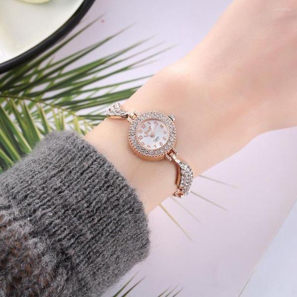 Relógios de punho Top Brand Women's Weln's Fashion Design de moda Luxury Watch Aço inoxidável Butterfly Pose Bracelet Gifts For Women Girl Wrist