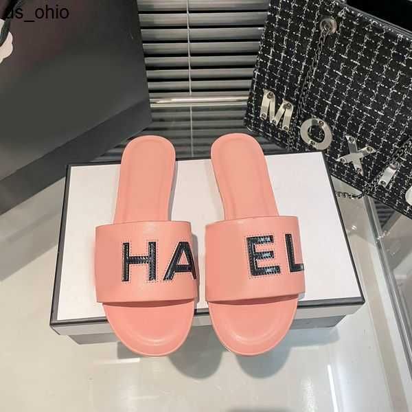 LS Sandals Designer Sandals Famous Brand Channel Classic Sandals Sandals de verão Lady Lady Shoes Casual Sapatos Hotel Bath Ladies Sexy Scuffs 549