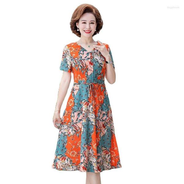 Vestidos de festa Vestido de temperamento de verão da mãe 2023 Vneck Noble Print Mulheres de meia-idade de tamanho grande moda de moda ocidental Skirt5xl