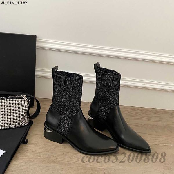 Vestido tênis outono de inverno mulheres tornozelas botas de meia redonda de ponta feminina botas de couro genuíno botas curtas de couro curto BOTA J230522