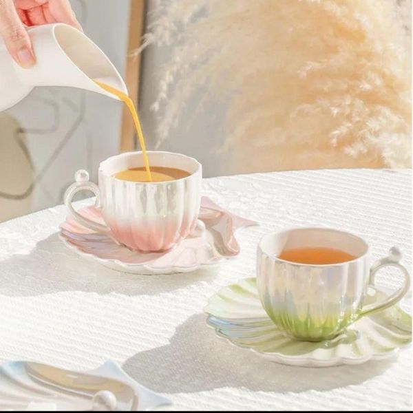 Tazze Piattini Carino Creativo Perla Conchiglia Smalto Porcellana Tazza E Piattino Ceramica Semplici Set Da Tè Design Moderno Caffè Leggero Regali Di Lusso