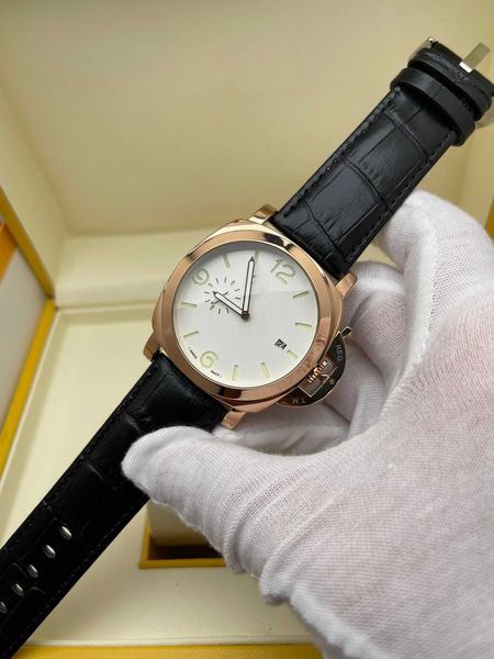 2023 Orologi da uomo d'affari alla moda orologi al quarzo cinturino in pelle con vetro zaffiro senza cronografo di seconda mano