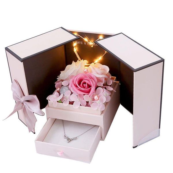 Partybevorzugung Romantische Rose Blume Geschenkbox Perlenschmuckschatullen Seifenblumen Nelke Mutter Valentinstag Geschenke mit LED-Lichttropfen Dh26M