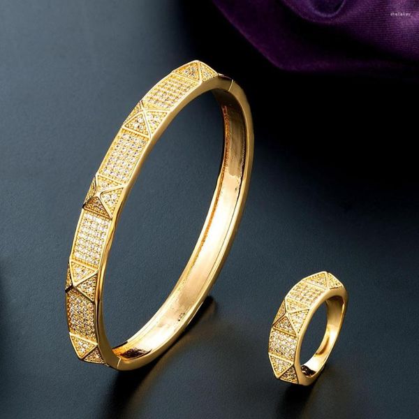 Серьги ожерелья устанавливают кольцо Zlxgirl African Woman's Gold Labled Bangle с грунными украшениями.