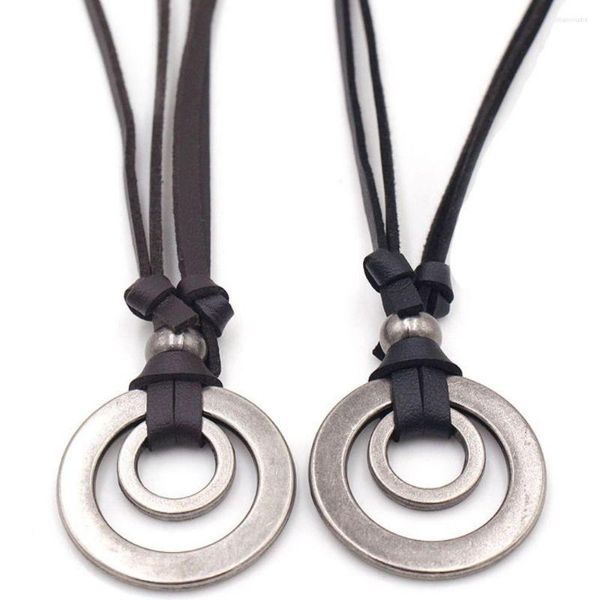 Correntes 2pcs Coffee de café preto Colar de círculo duplo vintage Jóias pendentes de cordão de couro ajustável Menino Mulheres