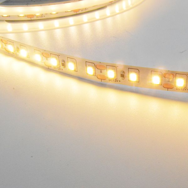 DC12V 10M 8mm LED Strip Light per la decorazione commerciale della stanza Celebrazione delle feste 10W / M SMD2835 Strisce per albero di Natale