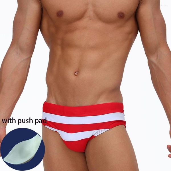A moda de banho masculina europeia e americana com a cor de triângulo listrado de nadar listrado de costas de volta de biquíni de praia de bolso