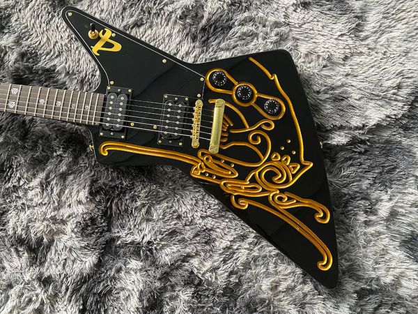 Chinesische E-Gitarre „Exploer“ in schwarzer Farbe, geformter Korpus, Mahagoni-Hals, goldene Hardware