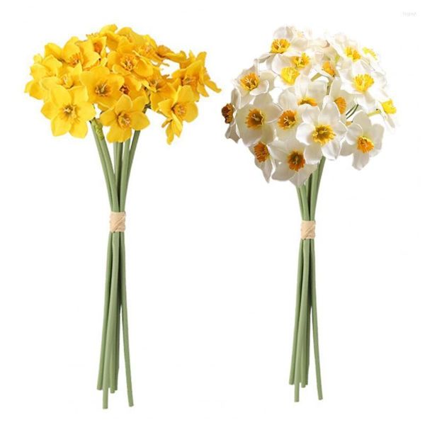 Dekorative Blumen 6pcs/Bündel künstlicher Narzisse Blumenstrauß Simulation Desktop Floral Party Dekor für Home Hochzeit Brautfälsch