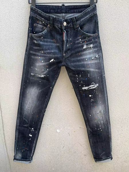 2023 D118 Coolguy Man Jeans Microelástico apresenta uma decoração de bordado com zíper de alto grau Tag pequeno tag de couro