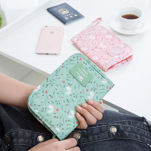 Portatori di carte Waterproof Nylon Passport Borse Travel Portafoglio per donne ID multifunzione ID multi-cartola