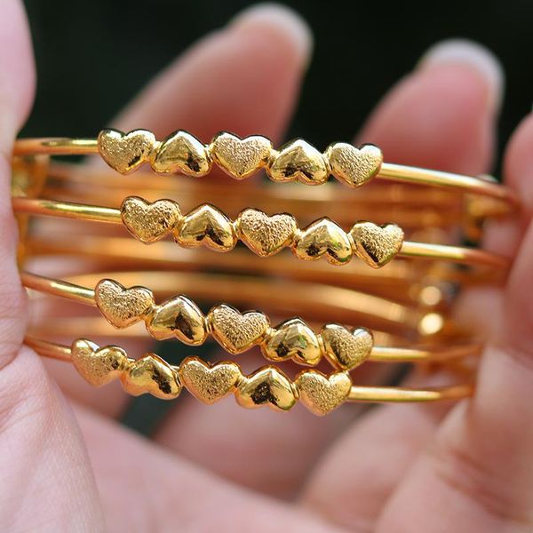 Pulseira de pulseiras de abre Bulgles de casamento Presente de casamento amor 24k Heart Gold Color Dubai Africa Bracelets
