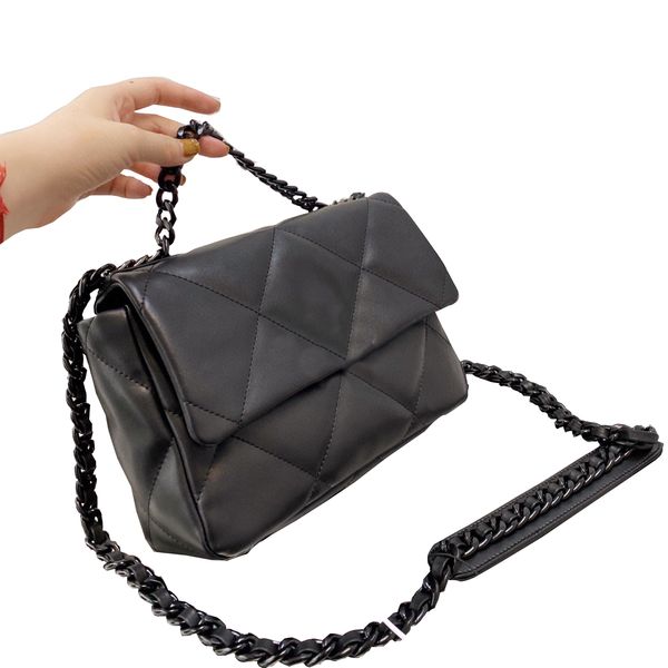 Удивительные белые черные мешки на плече роскошные дизайнеры клапают модные женские сумочки с поперечим