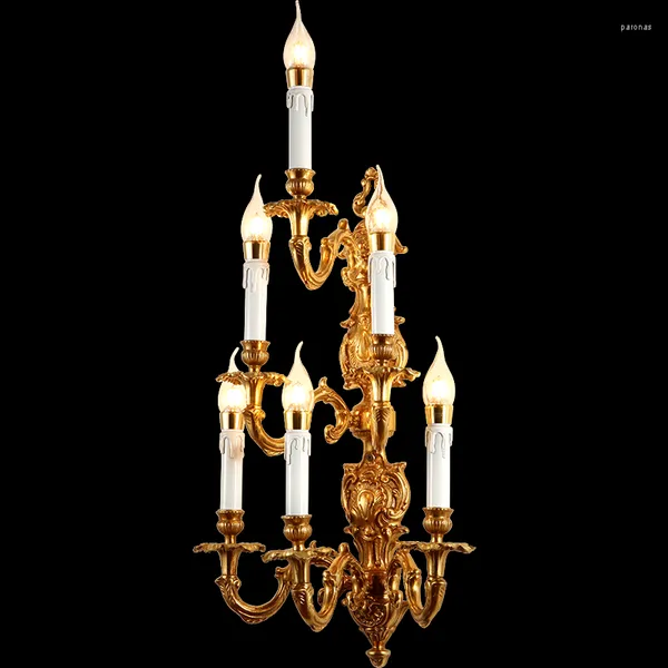 Lampada da parete Italia Classica Ottone dorato Antico Elegante Led 6 Bracci Lampade a forma di candela Illuminazione per interni per la casa d'epoca di lusso