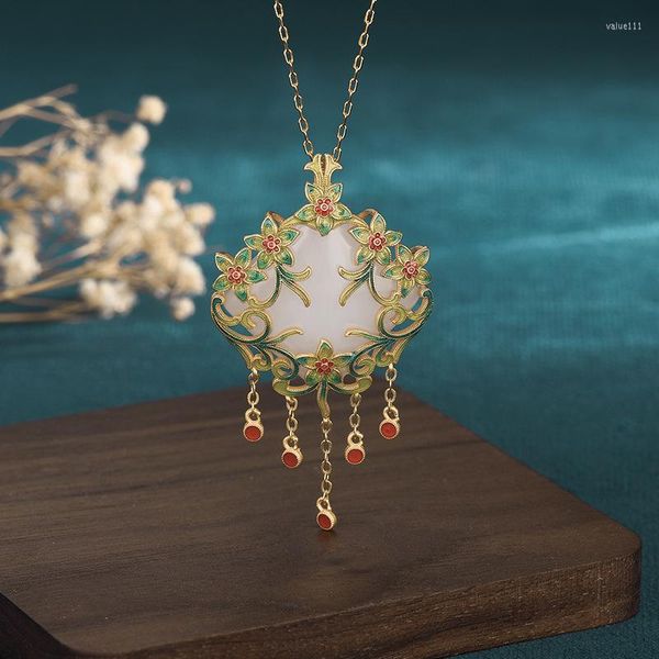 Подвесные ожерелья ruyi безопасная блокировка эмалевая эмалевая ожерелье Цветочное ожерелье белый нефрит 24k золота с золоты