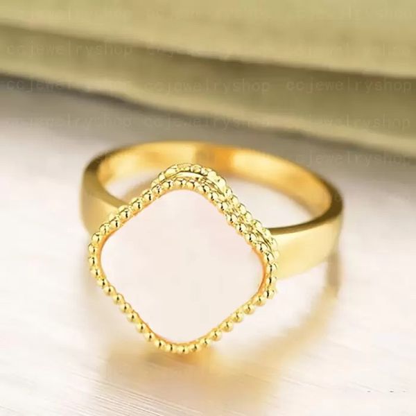 Luxury Classic Four Leaf Clover cleef Charm ring Designer 18K Gold Shell per Girl Wedding Mother'Day fashion Jewelry Donna Gift man love van elegante anello motivo floreale