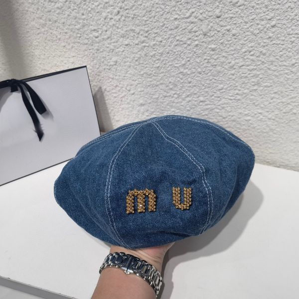 Diamante intarsiato MIU lettere berretto femminile progettista Designer Beanie cappello da cowboy street travel foto cappello ottagonale