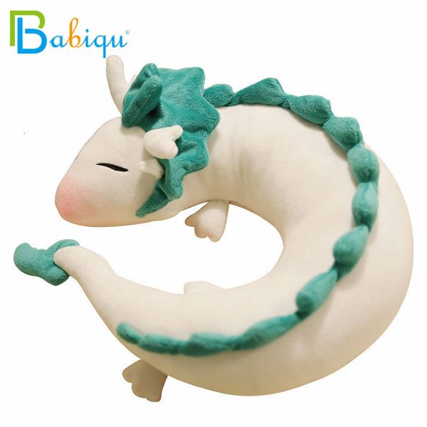 Bambole di peluche Fashion Cartoon Dragon Anime Miyazaki Hayao La città incantata Haku Cute U Shape Doll Peluche Giocattoli Cuscino Bambole Regalo per bambini Bambini 230523