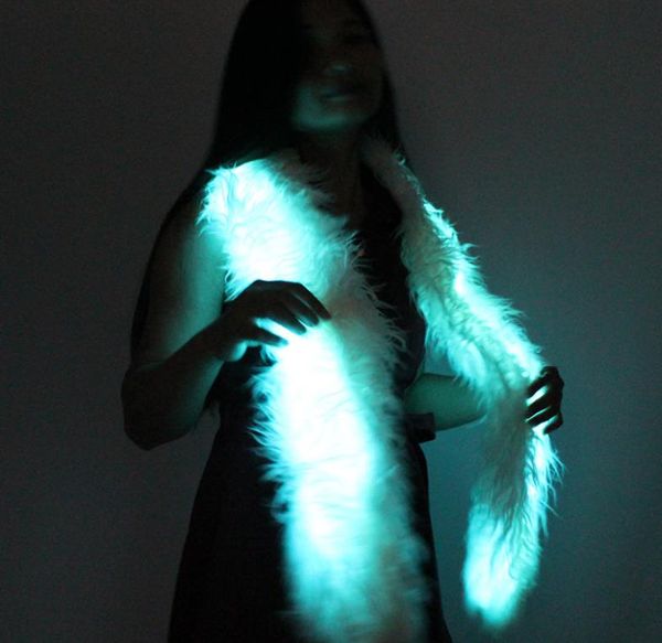 Sciarpa Led Light Up Boa Sciarpe in Pelliccia Sintetica Incandescente Bianca per Rave Dance Party Uomo Donna Accessori per Costumi di Scena