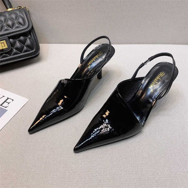 Mulher Sexy Summer High Salping Slipper Fashion Dress Party Mulheres bombas 2023 Primavera New Close Toe Stiletto Fino Sandals de banda estreita 230511