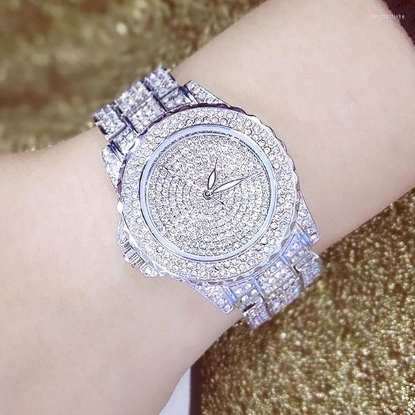 Avanços de pulso clássico Sky Sky Diamond Women Women Assista Luxo Cristal de Aço Interior Moda Ladies Relógios Brande Bracelet Quartz à prova d'água