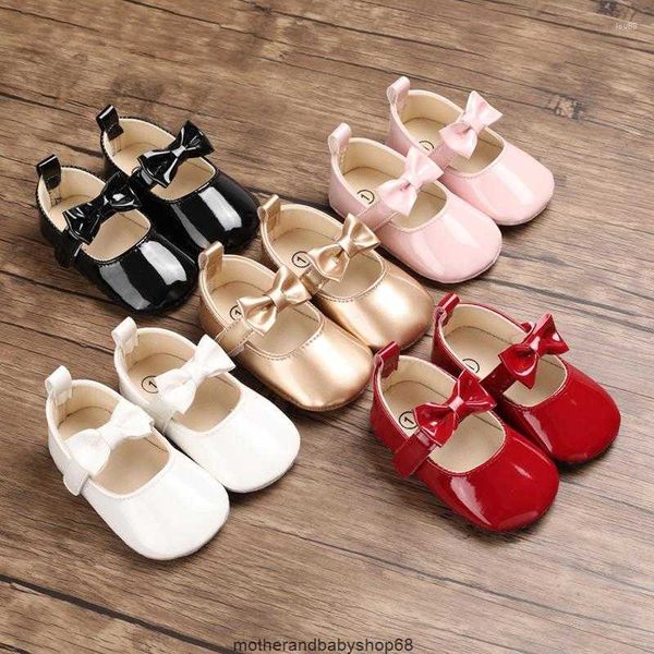 Primeiros Walkers Fashion Born Solid Color Baby Shoes com tecido não deslizante sola elegante e nobre etapa casual