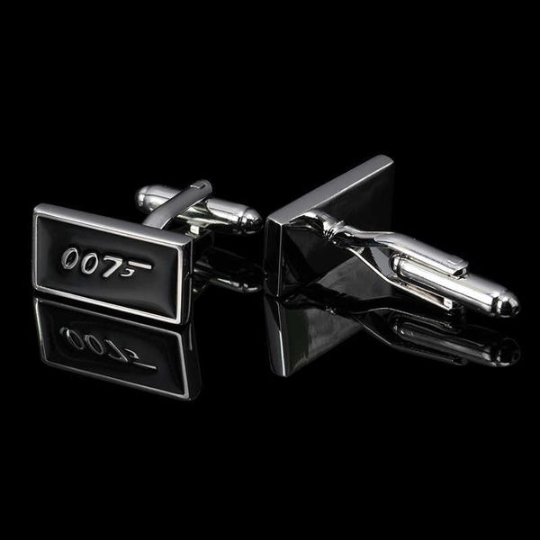 Gemelli Consegna gratuita 007 James Bond Ghost Gemelli da uomo smaltati in bianco e nero da uomo Gioielli da film G220525