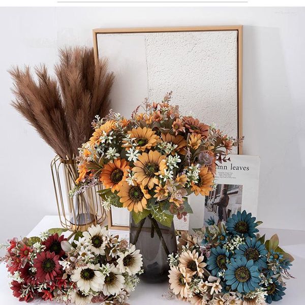 Flores decorativas 5 PCs 6 cabeças de girassóis artificiais buquê com combinação e grama para noiva de casamento em casa segurando decoração floral