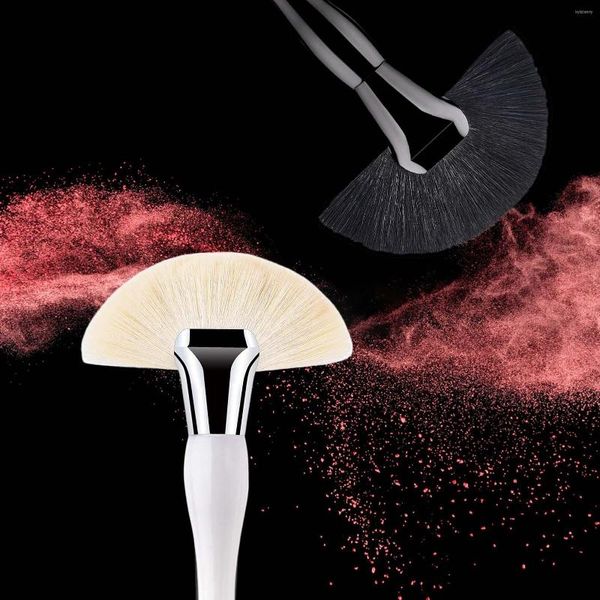 Escovas de maquiagem Brush grande em forma de ventilador de preto/branco Destaque em pó solto Smudge Acessórios para ferramentas de maquiagem Ferramentas