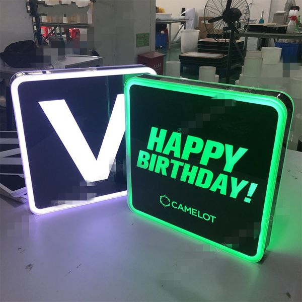 Personalizzato LED luminoso Buon compleanno Lettere Box Message Board Servizio VIP Insegna al neon per Wedding NightClub Party Lounge Bar