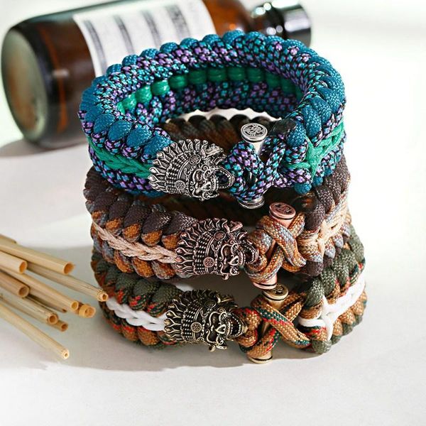 Bracciali Vintage Uomo Indiani Guerriero Perline Bracciale intrecciato Corda Paracord Bracciale Escursionismo Campeggio Kit di aiuti all'aperto Paracadute