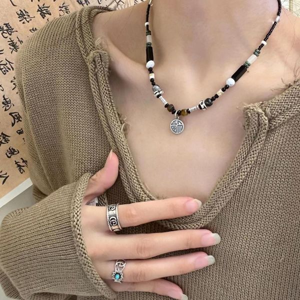 Anhänger Halsketten Naturstein handgefertigt mit Perlen und Segenslöwe Halskette Friedensschloss Glockenhalsbandkette