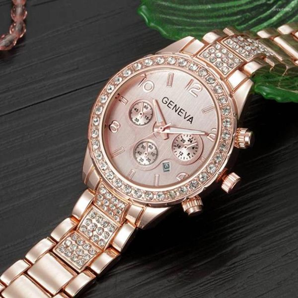 Armbanduhren Montre Femme 2023 Luxus Rose Gold Quarzuhr Frauen Kristall Diamant Damen Uhren Genf Armbanduhr Hip Hop Weibliche Uhr