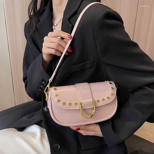 Borse da sera 2023 Borse di lusso con patta piccola Sotto le ascelle Trapuntato oro Rivetto Messenger Girls Leather Summer Outting Shoulder