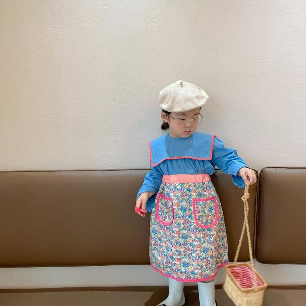 Roupas Define as crianças coreanas 2023 Spring Girls 'Terno fofo Hit Claudine Top Floral Skirt