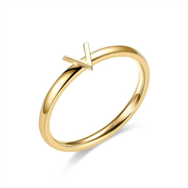 Nuovo design di lusso Lettera V Charm Band Ring Ragazze regalo Anelli di barretta in acciaio inossidabile Gioielli