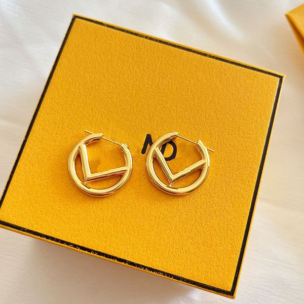 Designer di orecchini di lusso per womem Orecchini in oro con design a lettera di marca orecchini gioielli di moda regalo di compleanno all'ingrosso di San Valentino