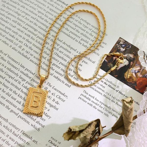 Colares pendentes RhySong Square Alfabet Chain Twist Chain Real Aço inoxidável PVD PVD Gold Letter Colares Hip Hop Jeia para mulheres