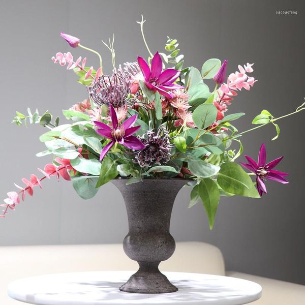 Flores decorativas roxas clematis crisanthemum (1 conjunto com vaso) Artigo de flores artificial Bonsai Projetado de natal peça central -