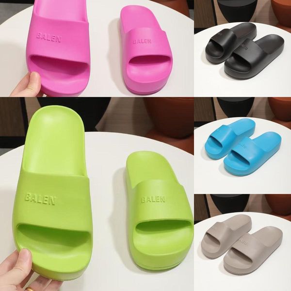 Tasarımcı Kadınlar Sandalet Kalın Alt Terlik Klasik Siyah Pembe Gri Mavi Düz Terlik Banyo Deri Deri Basılı Kadın Flip Flops Lüks Pantoufles Sandal Slaytlar