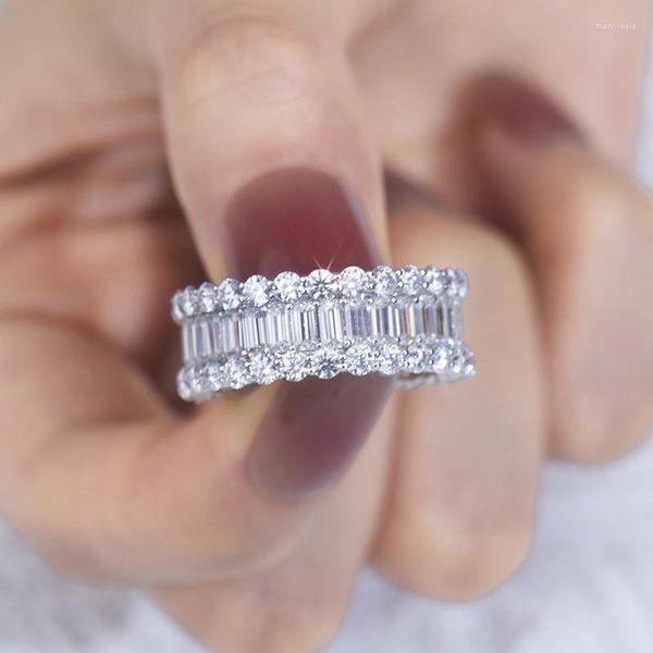 Кластерные кольца на заказ дизайн 14K Gold 2x4 Emerald Cut Moissanite Ring Cring