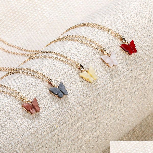 Подвесные ожерелья Colorf Butterfly Collece Gold Chain для женщин простые темпераментные смола Камень свисы